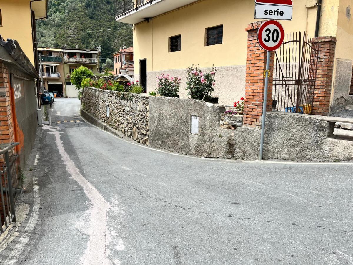 Alloggio U Sportegu Da E Monti A Giaia Villa Badalucco Kültér fotó